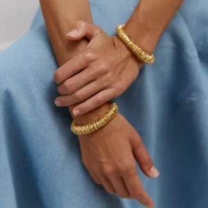 Jewellery-Paola Sighinolfi Capital Bracelet in Gold