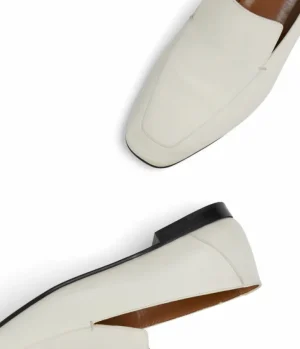 Flat Shoes-Le Monde Beryl Soft Leather Loafer in Ecru